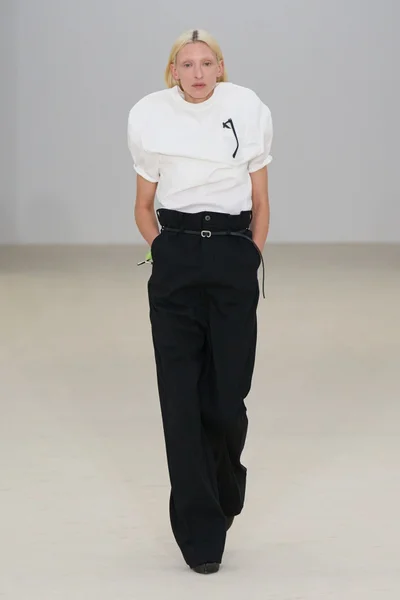 Look 1